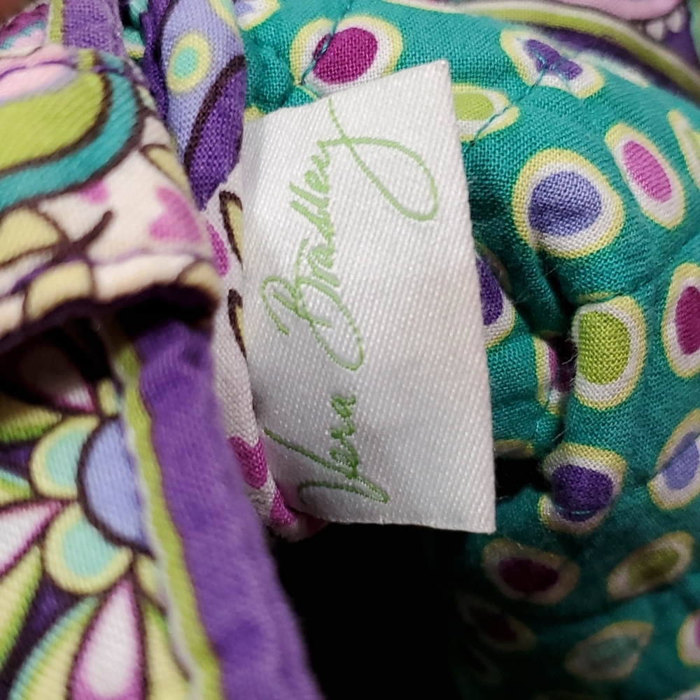 Vera Bradley Sholder Bag. - Picture 6 of 11